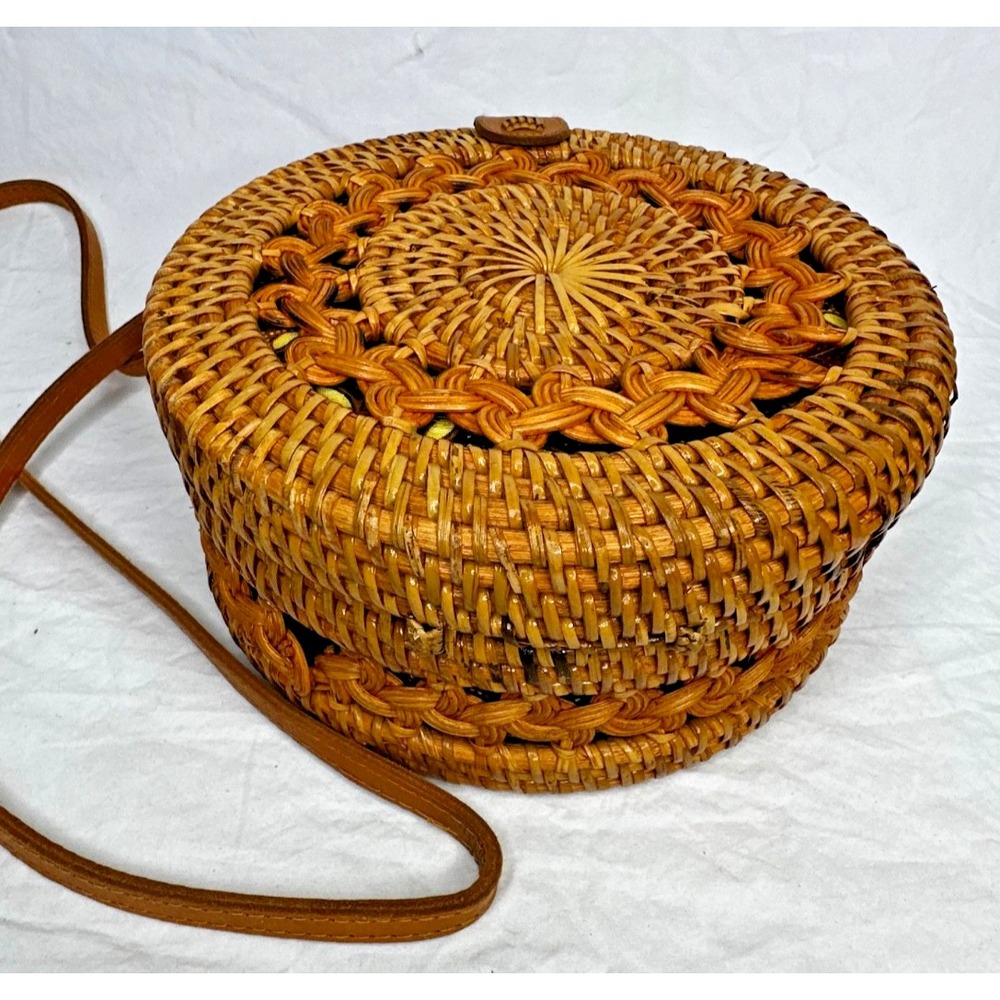 Round Wicker Woven Crossbody Bali Bag purse Baik fabric lining Purse - Picture 7 of 16